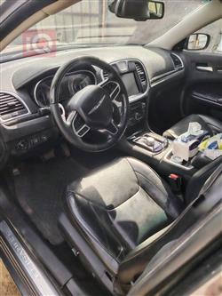 کرایسلەر 300